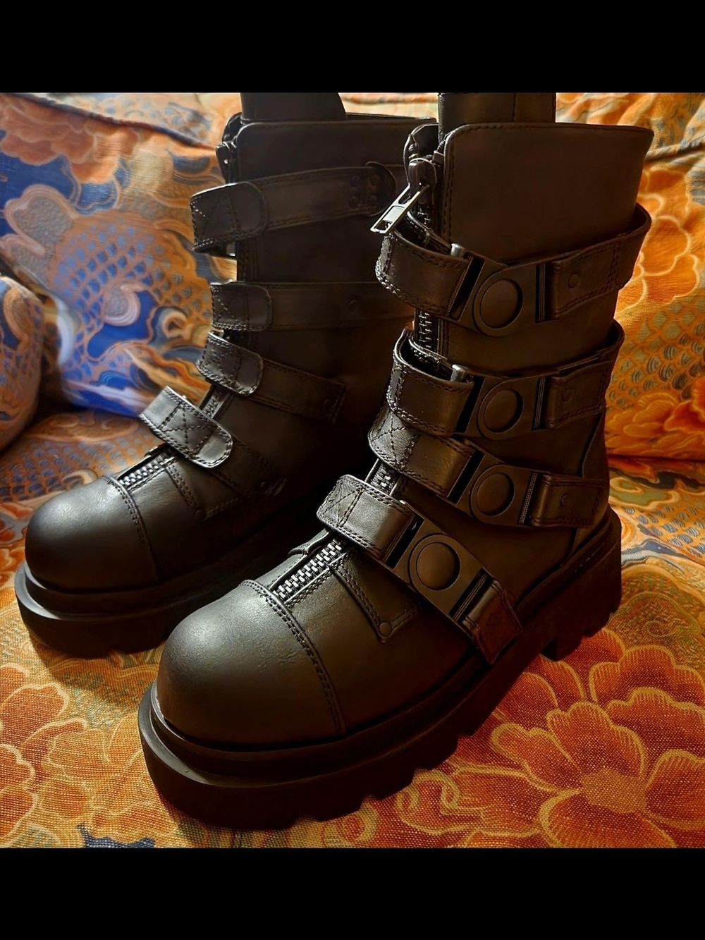 Brand new Demonia Renagade -55 Boots size 10